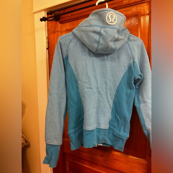 Lululemon Scuba size 8 - Picture 2 of 2